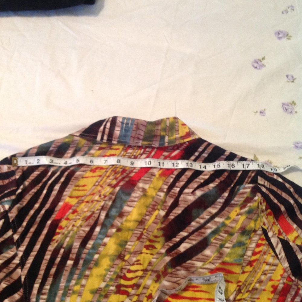 Women's Jacket - Picture 3 of 8